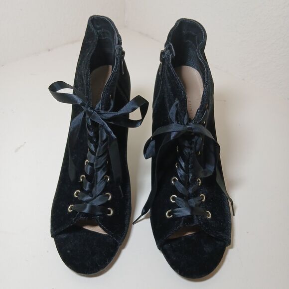 Lauren Conrad Runway Black Velvet 4" Lace Up Open Toed Heels Women's 9.5M #A4 - Picture 2 of 7